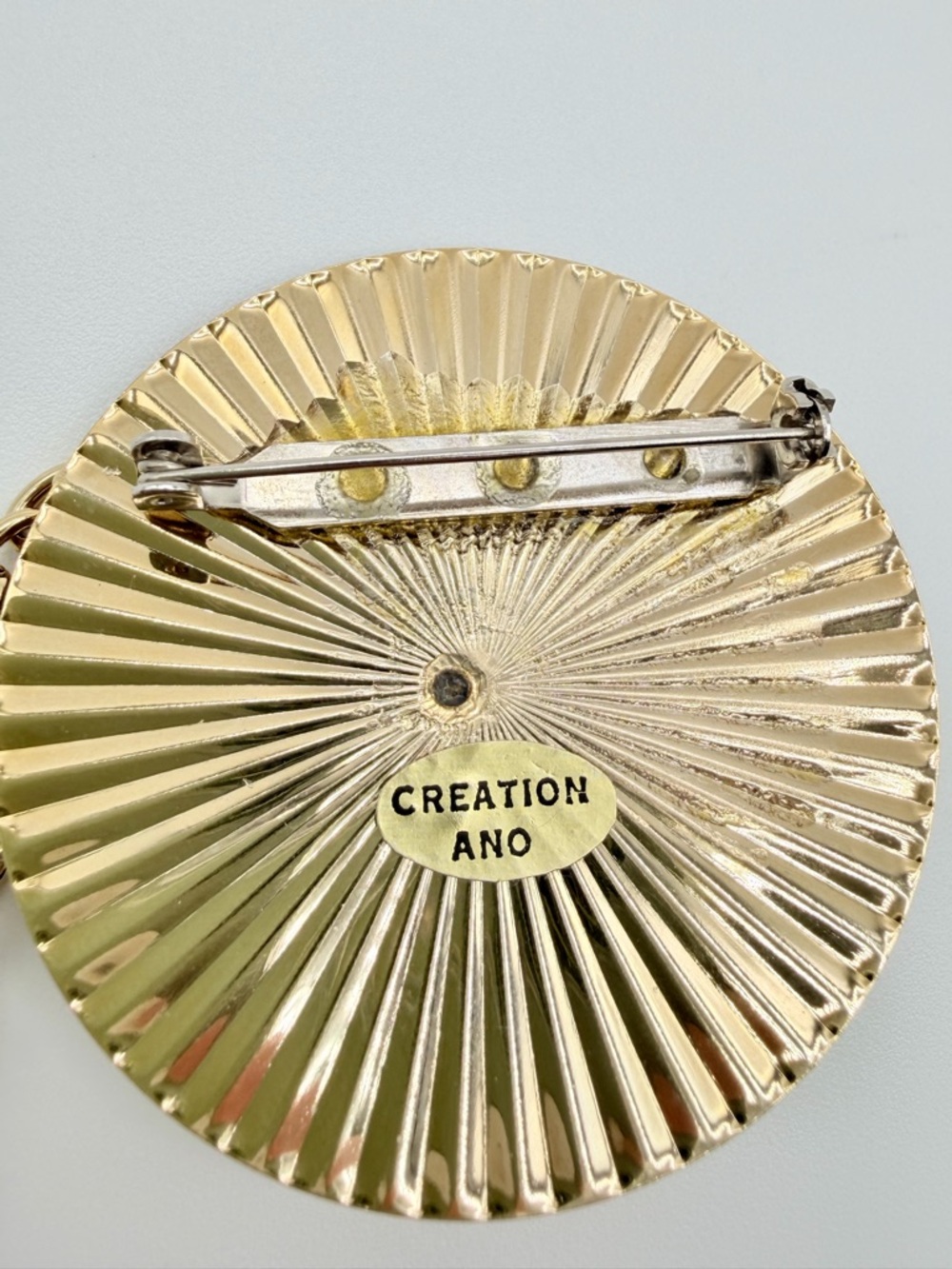 Vintage Statement Sunburst Brooch with Chain Tassel Drop - Picture 5 of 6